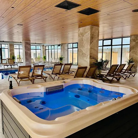 Seaside In Odyssey Pools And Parking Appartement Năvodari
