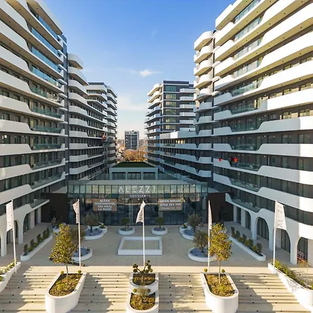 Seaside In Odyssey Pools And Parking Năvodari