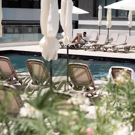 Seaside In Odyssey Pools And Parking Năvodari